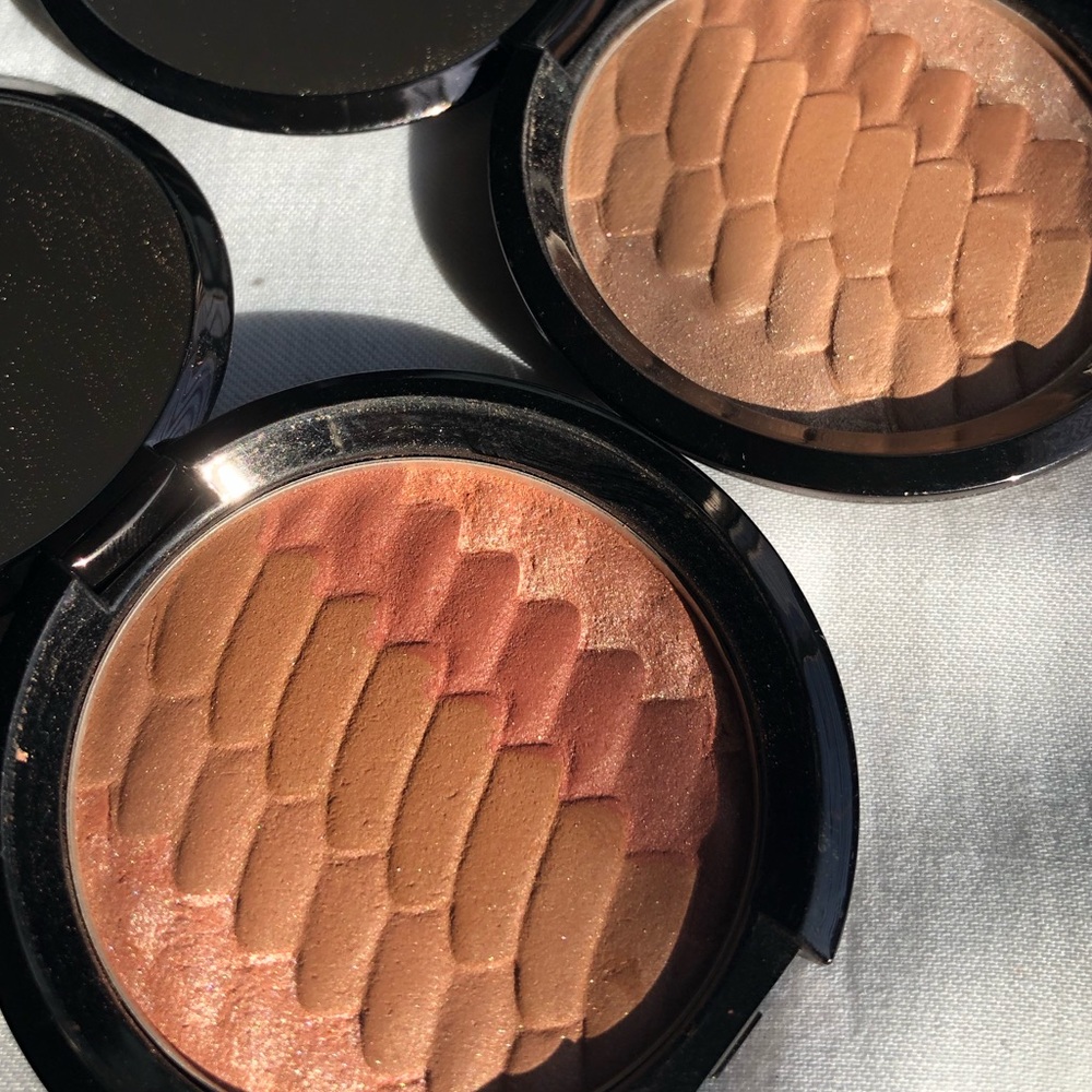 Becca Radiant Sunlit Bronzer